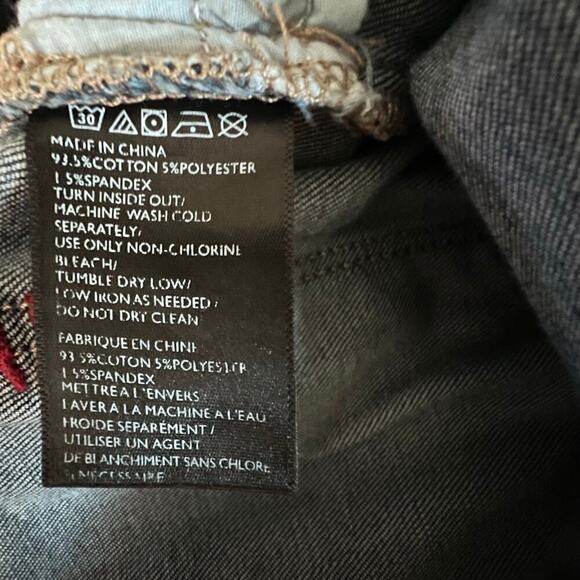 BDG Crop Twig High Rise Distressed Jeans Size 25W - Picture 9 of 9